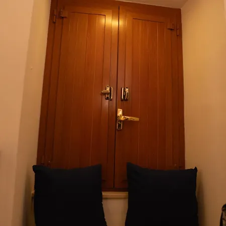 Cv Mira House Putignano
